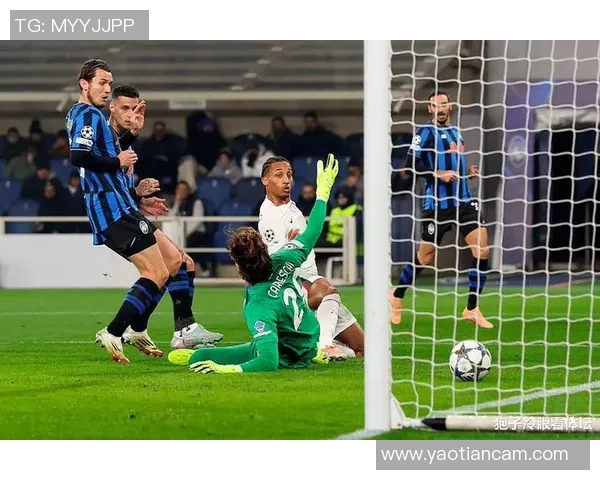 欧冠激战：里昂与切尔西战成平局绝杀瞬间引发全场狂欢集锦回顾