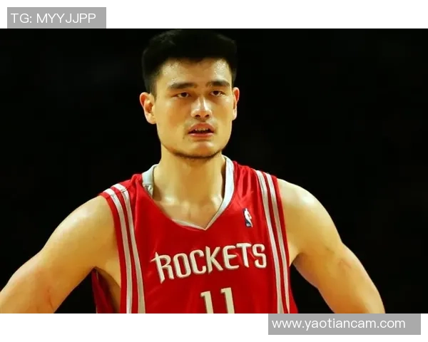 姚明在NBA赛场上与老鹰队的精彩对决回顾与分析